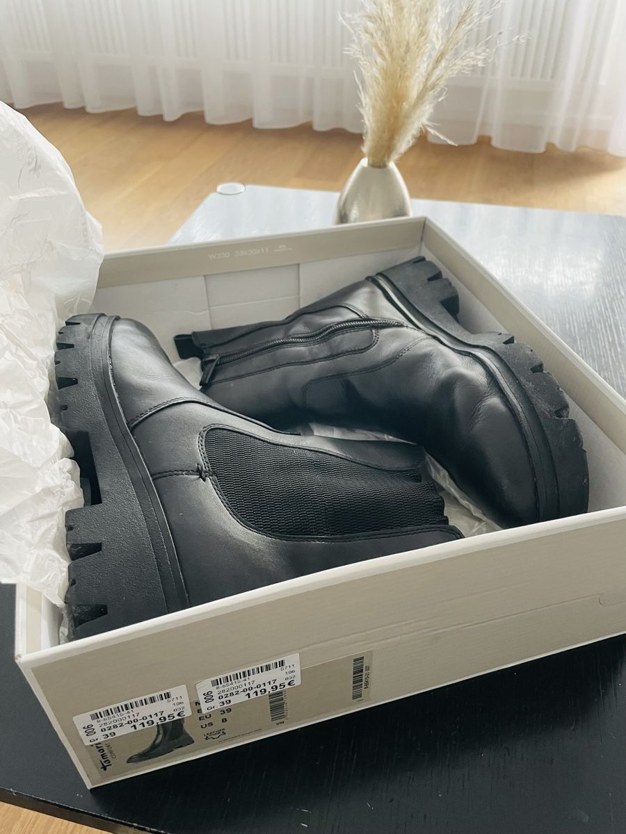 Scarpe per ragazze: Tamaris Stiefeletten Schwarz, Gr. 39 – Usato da Thun venduto da Adrian131 1