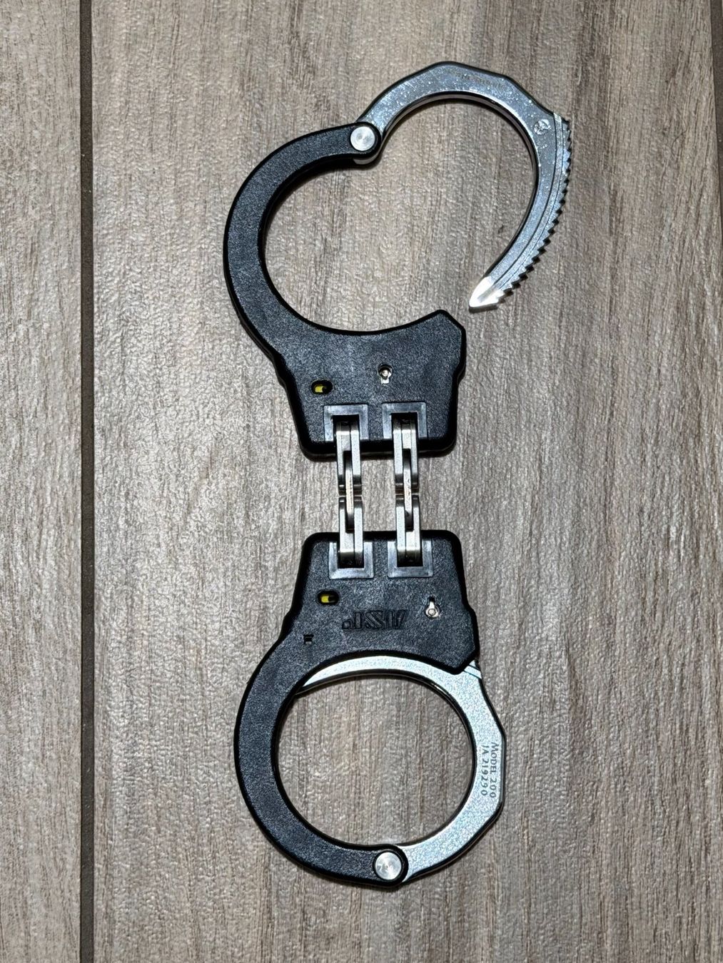 Autres événements d'entreprise et fêtes: Professionelle ASP Modell 200 Polizei Scharnier-Handschellen – D'occasion à Liestal par ElektraG 7