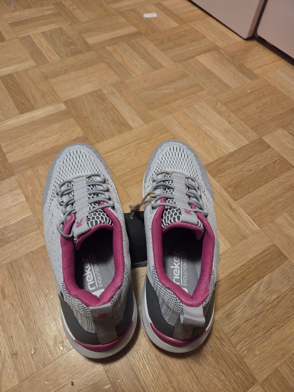 Rieker Damenschuhe: Rieker Evolution Soft Sneaker grau Grösse 36 neu – Neu (gemäss Beschreibung) aus Steffisburg von Fleur84 1