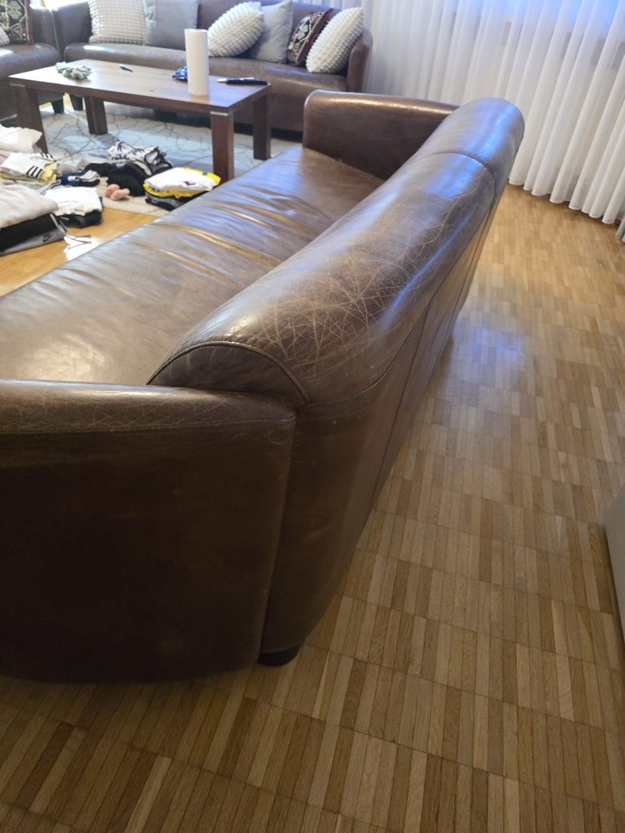 Livique Divani: Ledersofa braun 2.5m Gebrauchter Zustand – Nuovo (secondo la descrizione) da Basel venduto da ref_8ygg 1