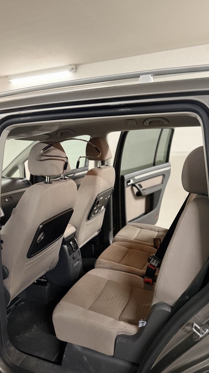 VW Autos: VW TOURAN – D'occasion à Wittenbach par lindi. 7