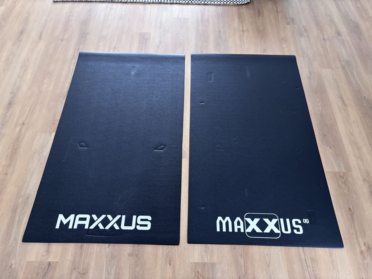 Maxxus Bodenmatten: Zwei MAXXUS Bodenmatten – Gebraucht aus Bubikon von Sleiket