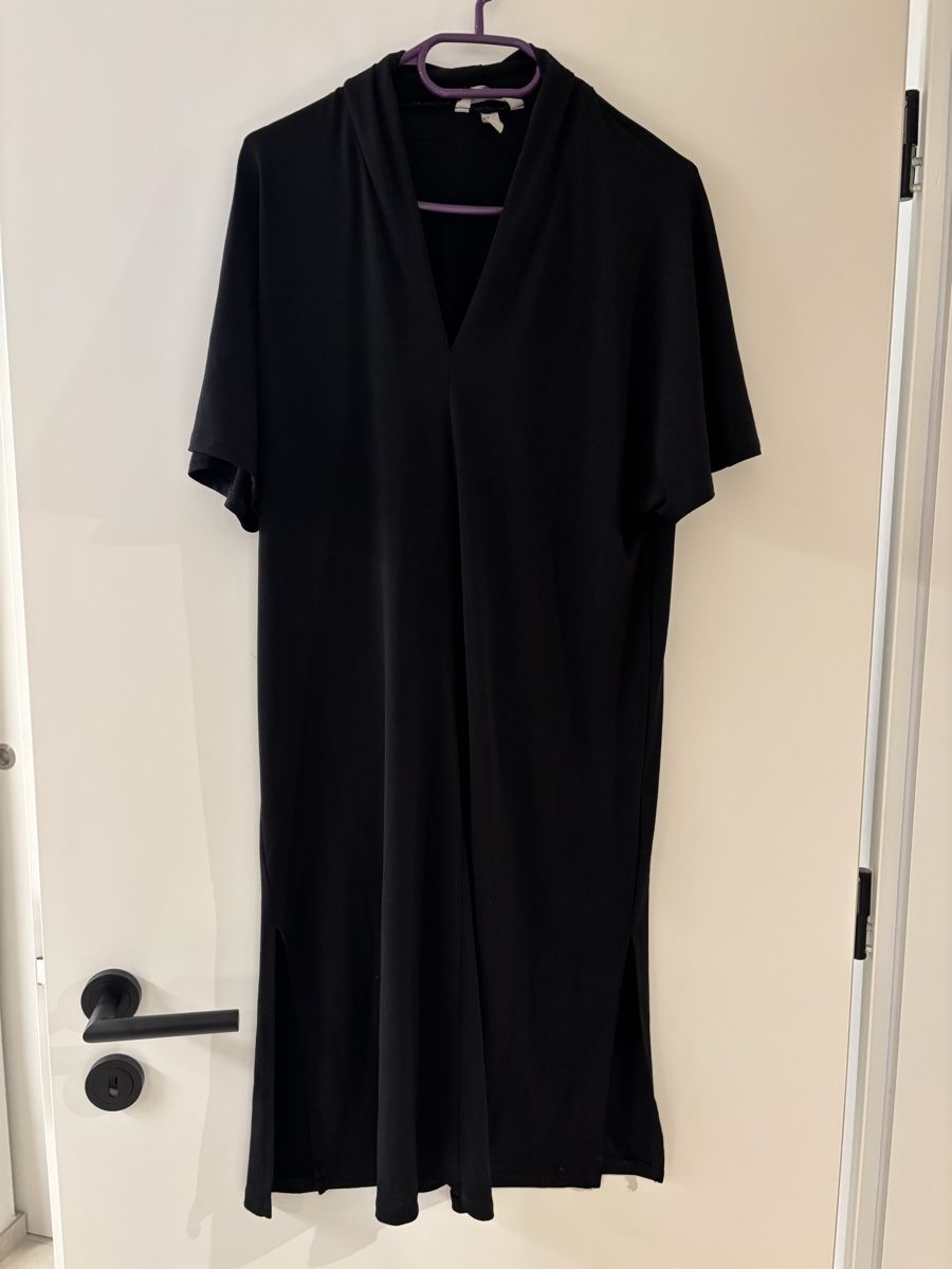 H&M Vestiti: schwarzes Kleid mit V-Ausschnitt, Grösse S – Usato da Netstal venduto da ali_x5fx