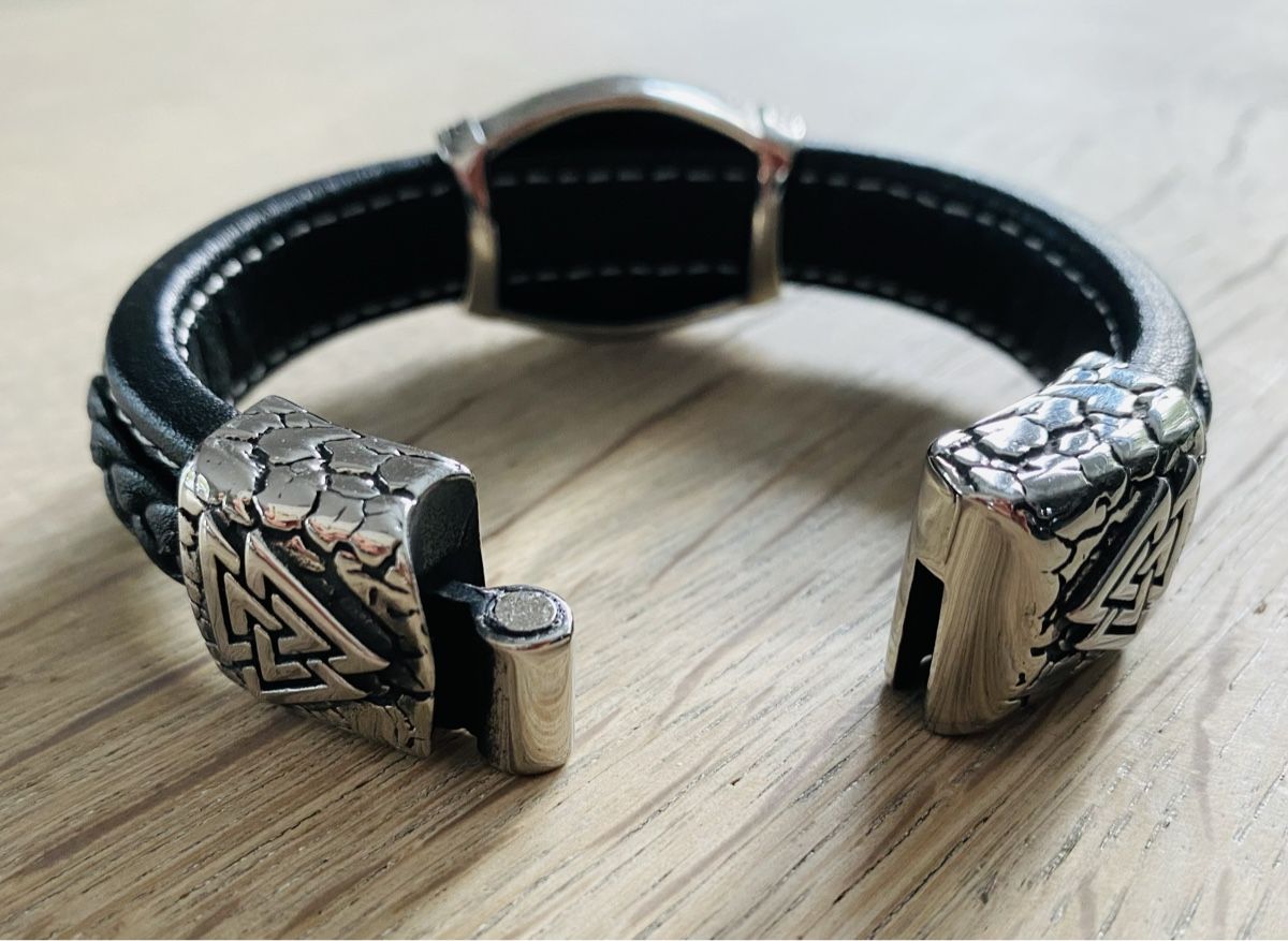 Bracciali & Braccialetti: Lederarmband mit Edelstahleinsatz - NEU – Nuovo (secondo la descrizione) da Stetten SH venduto da legendary.online 2