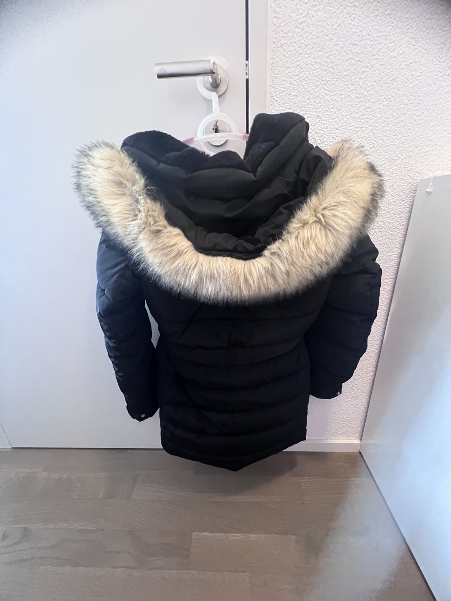 Giacche: Zara winterjacke schwarz xs – Usato da Root venduto da Fashionhomeandmore 4