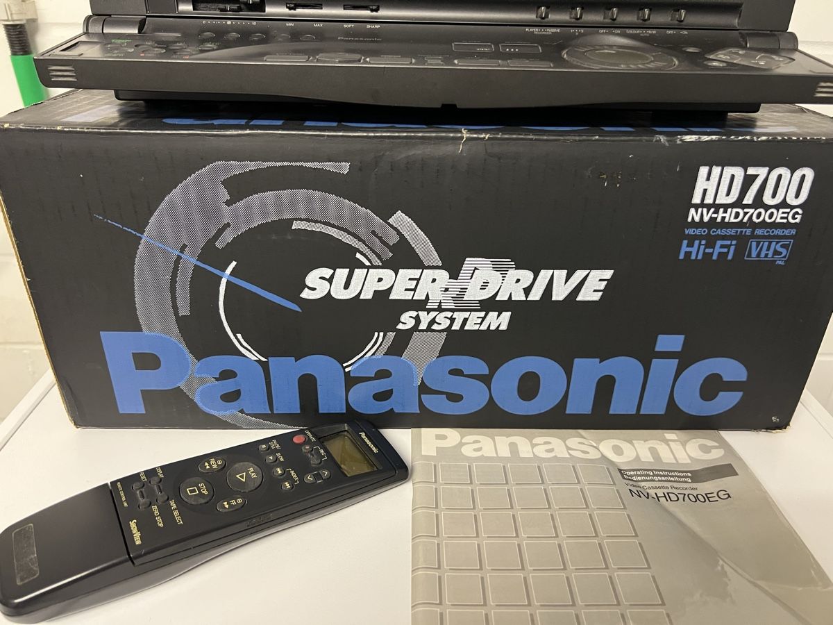 Panasonic Registratori: VHS-Videorecorder NV-HS700 von PANASONIC – Usato da Schongau venduto da Retro_Shop 3