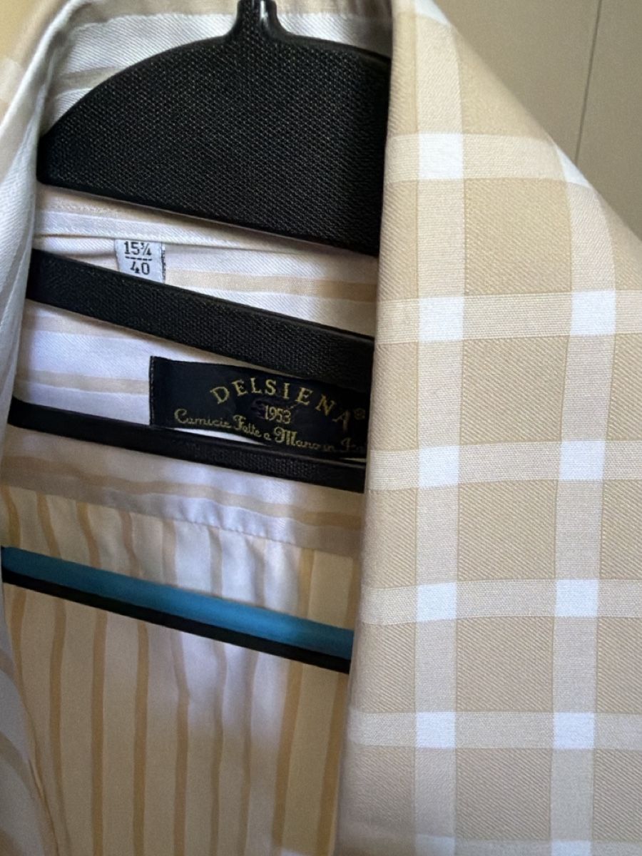 Chemises: Delsiena camicia  – D'occasion à Sementina par bru_vpp5 1