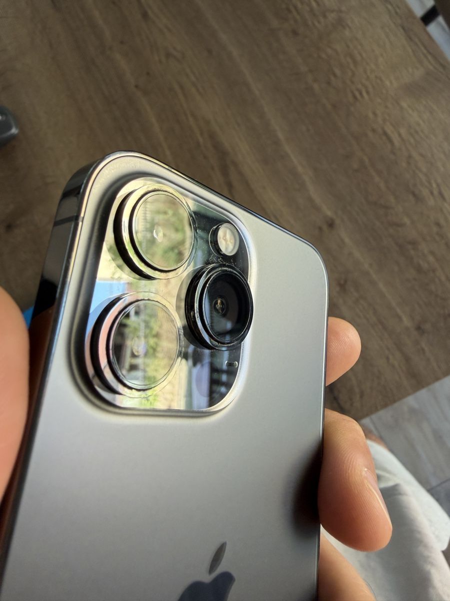Apple Portables: Iphone 13 pro – D'occasion à Eiken par DanoO. 3
