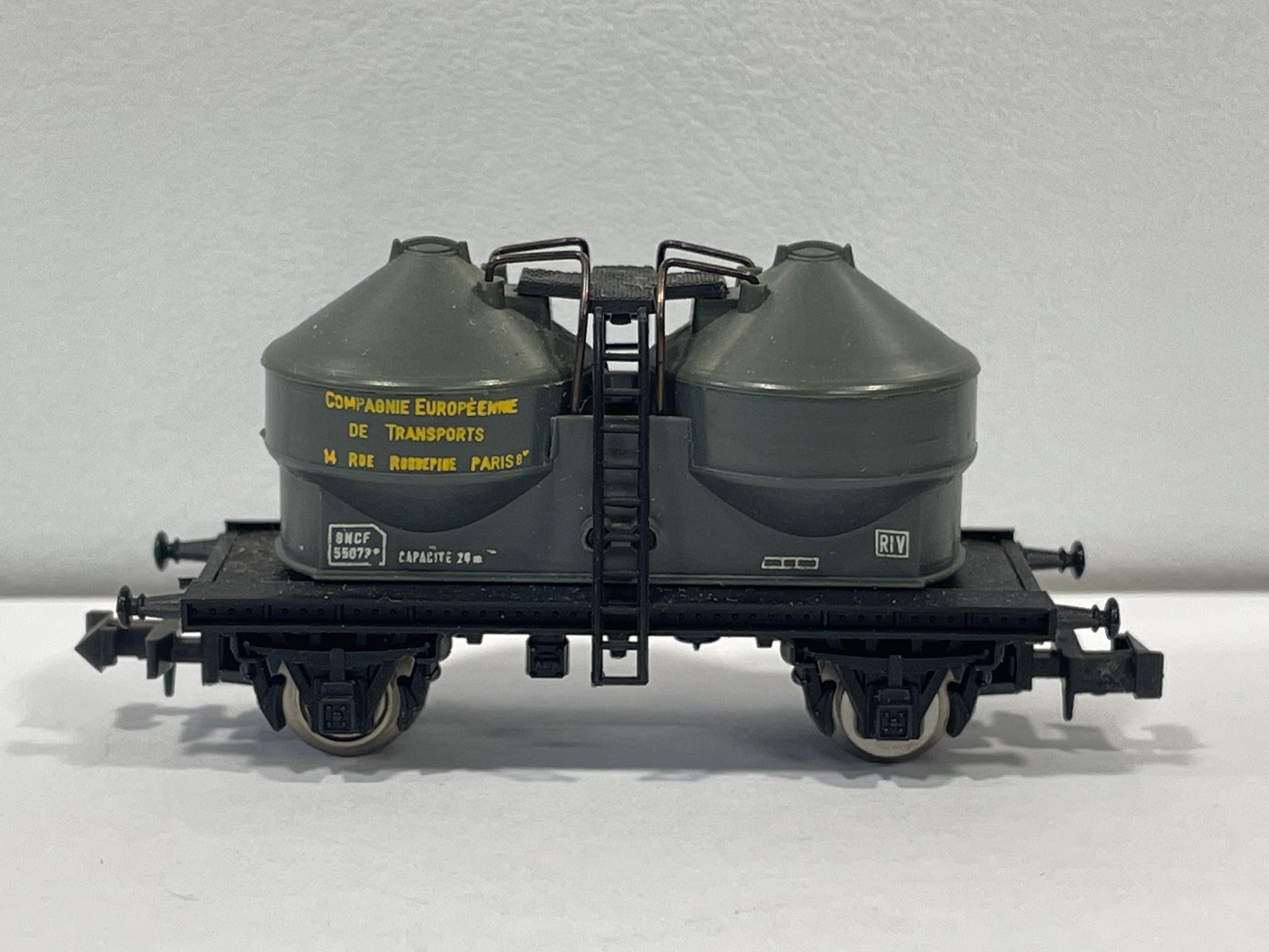 Lima Modelleisenbahnen: Lima 320731 Silowagen SNCF, Spur N – Gebraucht aus Wilderswil von