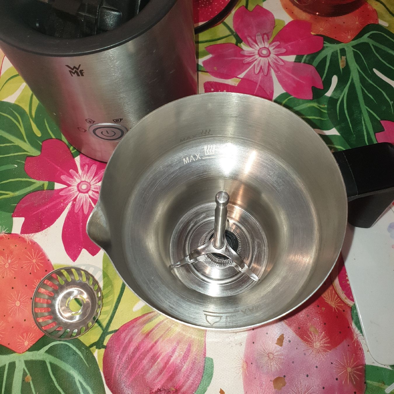 WMF Appareils de cuisine: Milchschäumer WMF – Défectueux à Zihlschlacht par Sun25 3