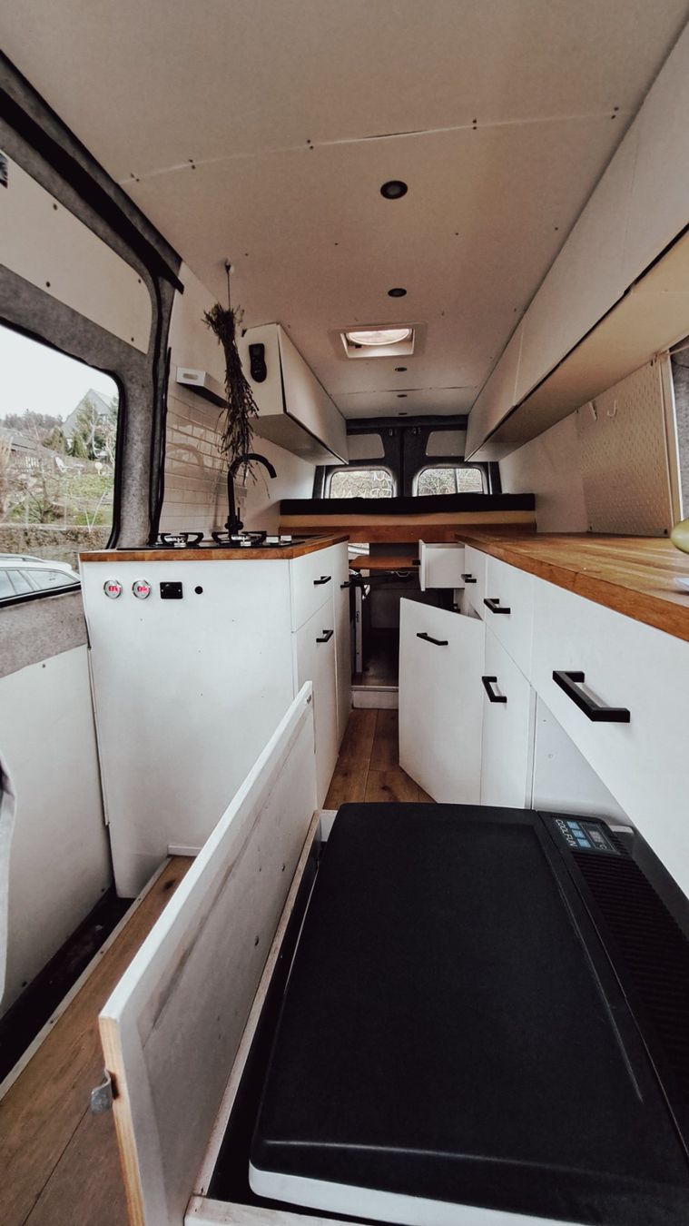 Mercedes-Benz Camping Fahrzeuge: Mercedes Benz Sprinter Campervan – Gebraucht aus Schneisingen von sam_62cg 1