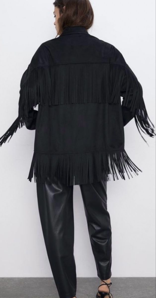 Zara Giacche: Zara Black Fringed Jacket, Size S, Never Worn - Chic! – Nuovo (secondo la descrizione) da Mies venduto da nic_yk5d
