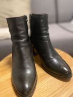 Nila & Nila elegante Stiefeletten, schwarz, Grösse 39