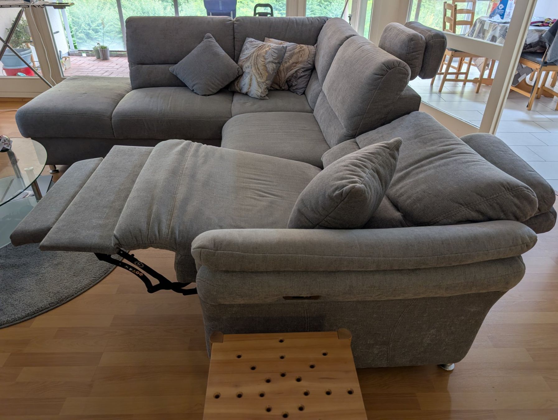 Divani: Gemütliche L-förmige Couch mit Relaxfunktion – Usato da Baden venduto da mij_5wmb 2