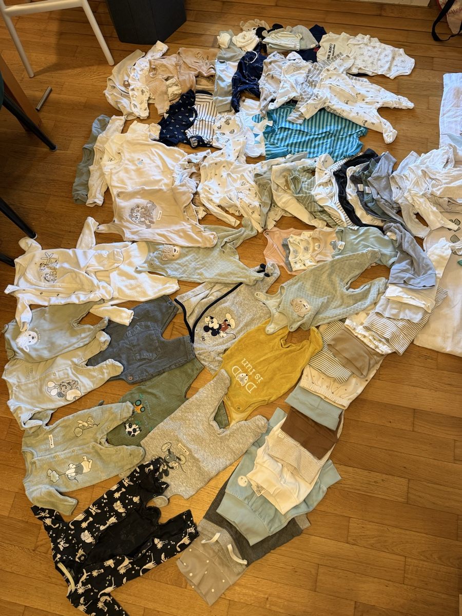 Lotti & Set di vestiti: Grosses Kleiderpaket 50/56 Jungs – Usato da Effretikon venduto da sidzins