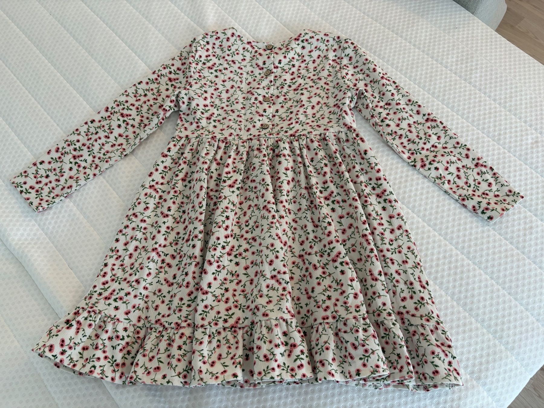 Vestiti & Gonne: Kleid gr 134-140 – Usato da Egg b. Zürich venduto da dalanna 2