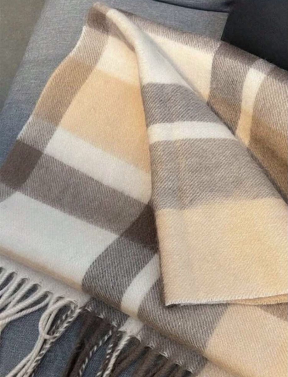 Foulard & Sciarpe: Écharpe 100% en laine – Nuovo e nell'imballaggio originale da Châtel-St-Denis venduto da Montclair_Swiss 2