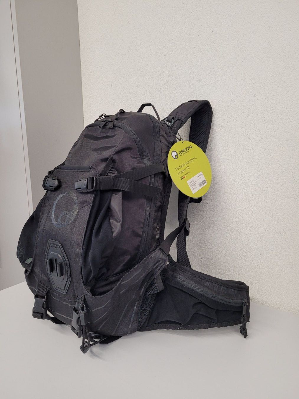 Ergon Zaini: ERGON Bike Rucksack BA2 E inkl. Protektor black – Nuovo e nell'imballaggio originale da Giswil venduto da mai_k7x7 1