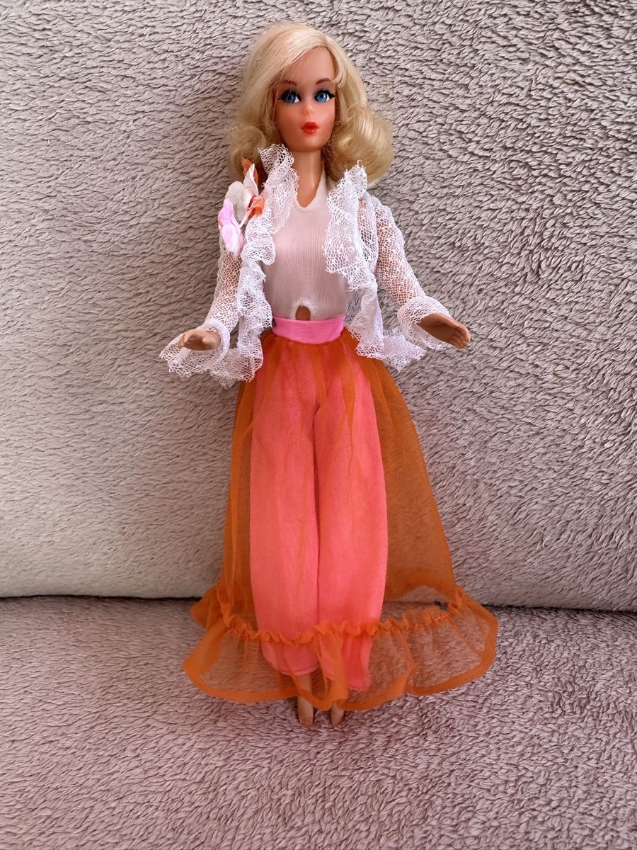Poupées: Talking Barbie defekt – D'occasion à Herbriggen par Sehrazade