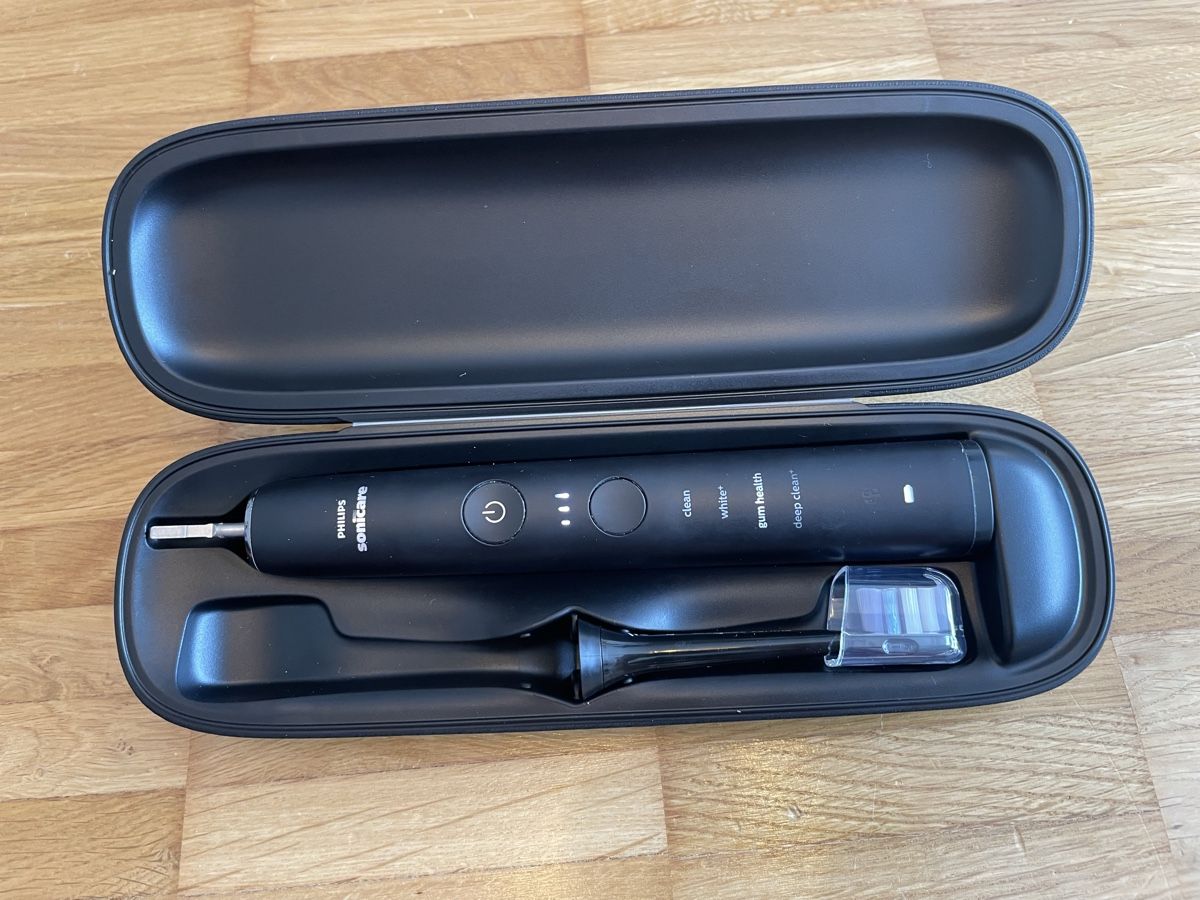 Philips Sonicare Cura dei denti: Philips Sonicare DiamondClean 9000 – Usato da Wädenswil venduto da dai_2bcv