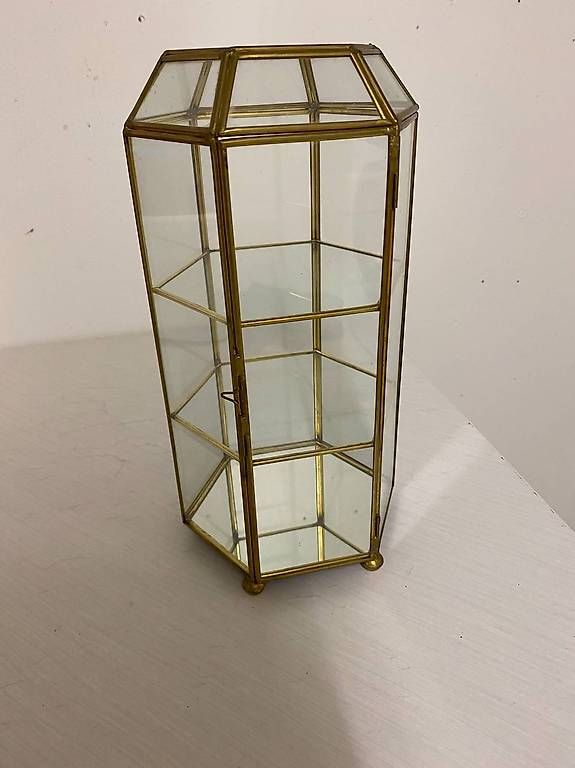 Vitrinen: Vitrines décoratives – Gebraucht aus St-Blaise von NSUTT1953
