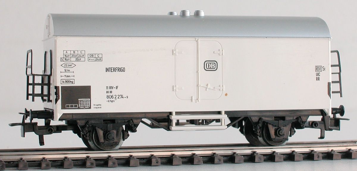 Märklin Modellini di ferrovie: Märklin Kühlwagen Interfrigo der DB Spur H0 – Usato da Oberwil BL venduto da Klang
