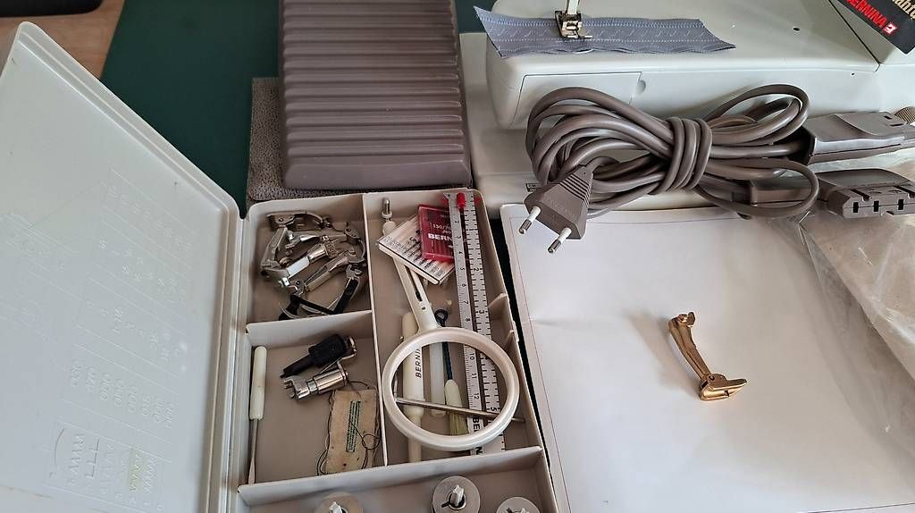 Bernina Macchine da cucire: BERNINA 801/ Jubiläumsmodell – Usato da Grub SG venduto da mar_2yfd 4