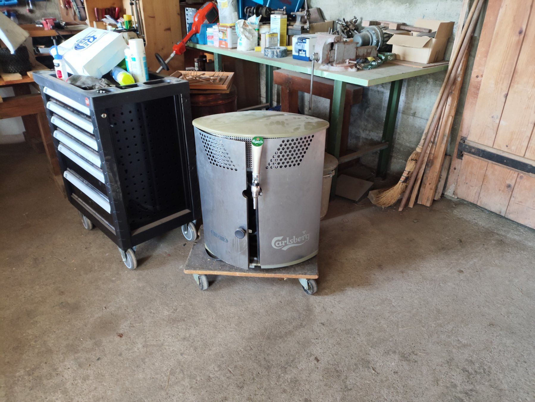 Allestimento di negozi e stand fieristici: Ausschank-Anlage Zapfhahn Carlsberg – Usato da Grosshöchstetten venduto da Saigontinu 7