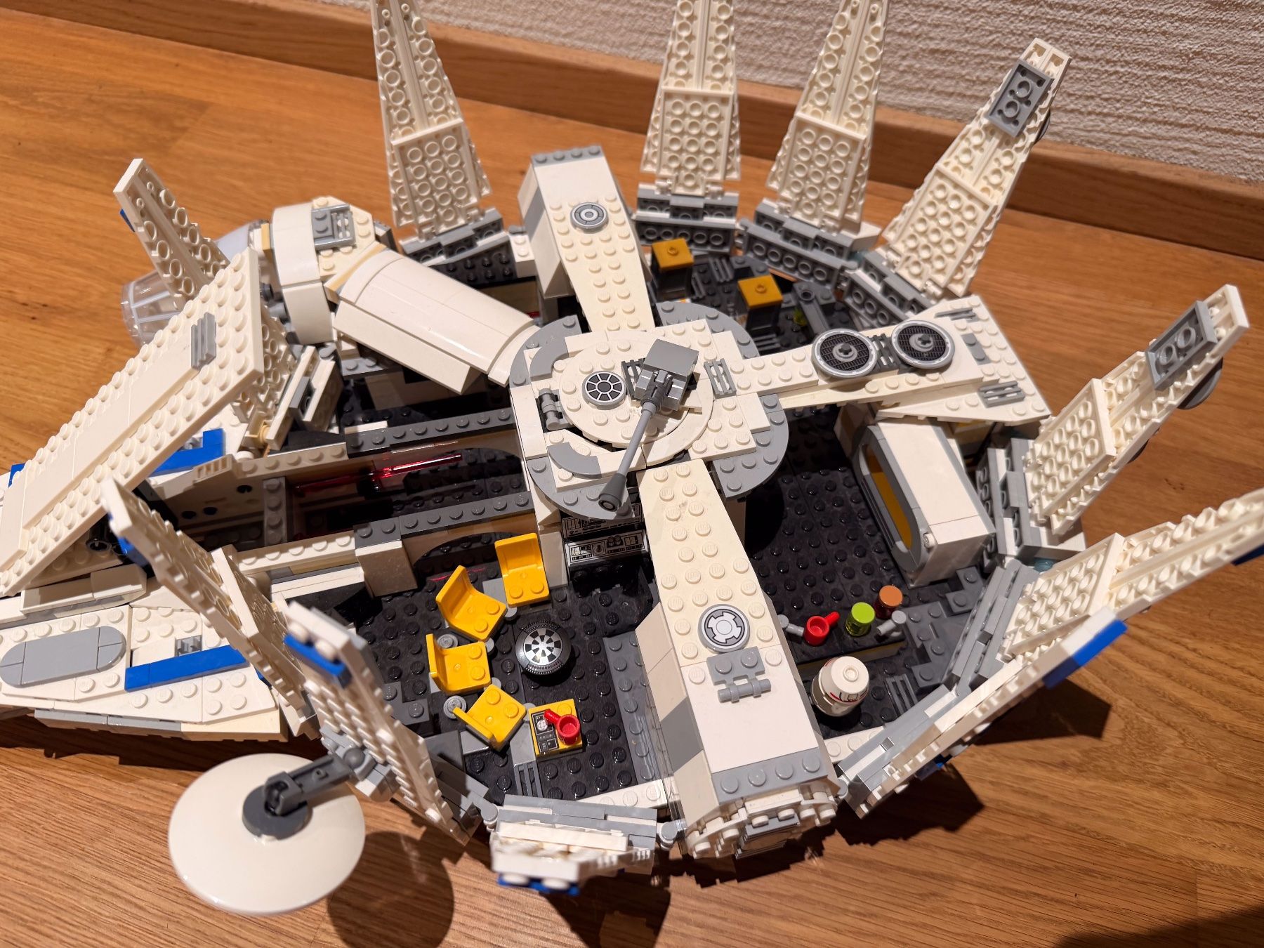 Lego Kit di costruzioni: Lego Star Wars, Kessel Run Millenium Falcon (75212) – Usato da Reinach BL venduto da Graphix 3