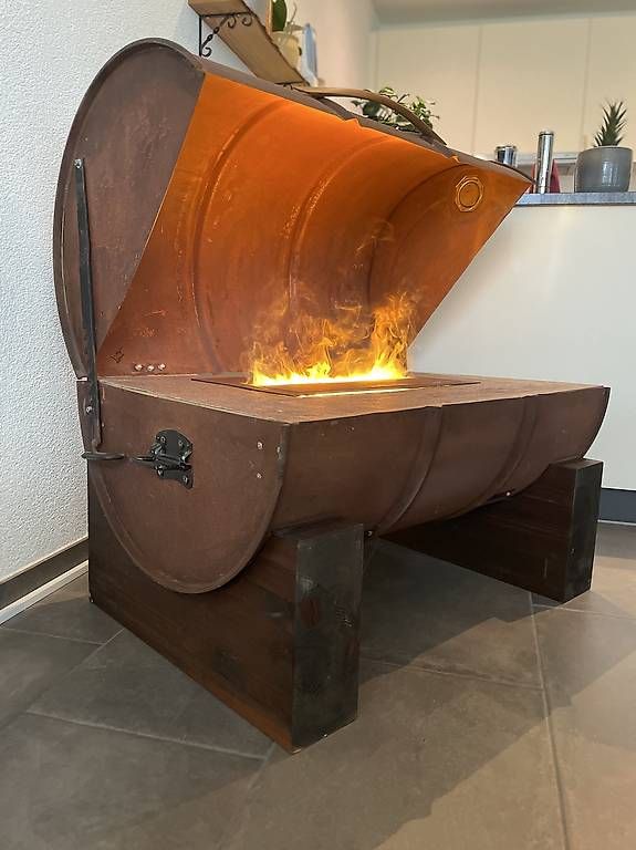 Tutte le decorazioni: Exklusives Design-Cheminée  handgefertigtes Unikat – Usato da Hausen AG venduto da SolivaLab 3
