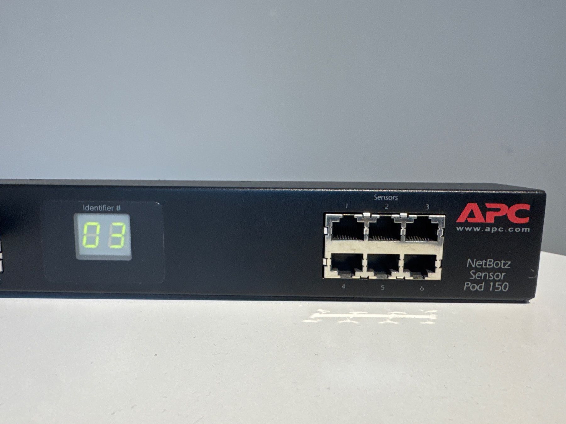 Apc Componenti elettronici: NetBotz Rack Sensor Pod 150 – Usato da Dietlikon venduto da HighspeedUmzug 1