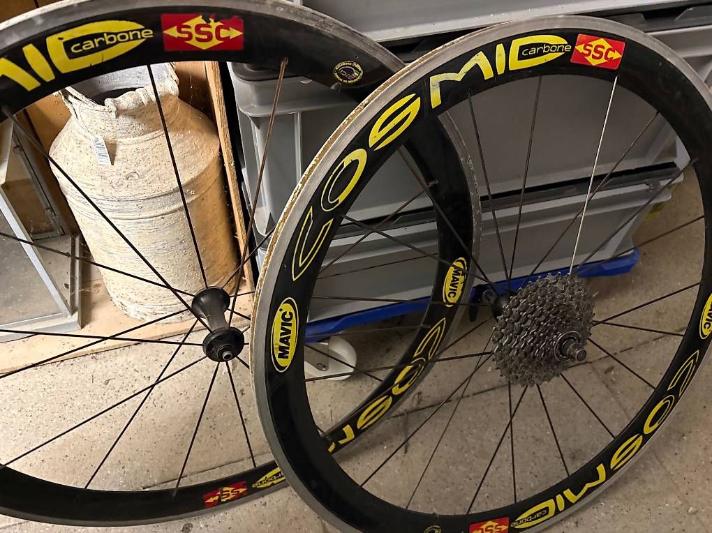 Ersatzteile: Mavic Cosmic Shimano Bodie – Gebraucht aus Steinmaur von Gwoelb-Weine