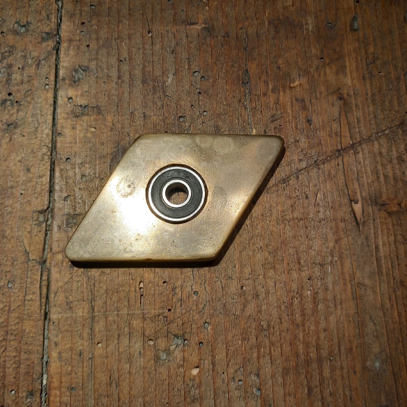Spielzeuge: Fidget Spinner aus Messing rautenförmig – Gebraucht aus Ebnat-Kappel von blazzi 1