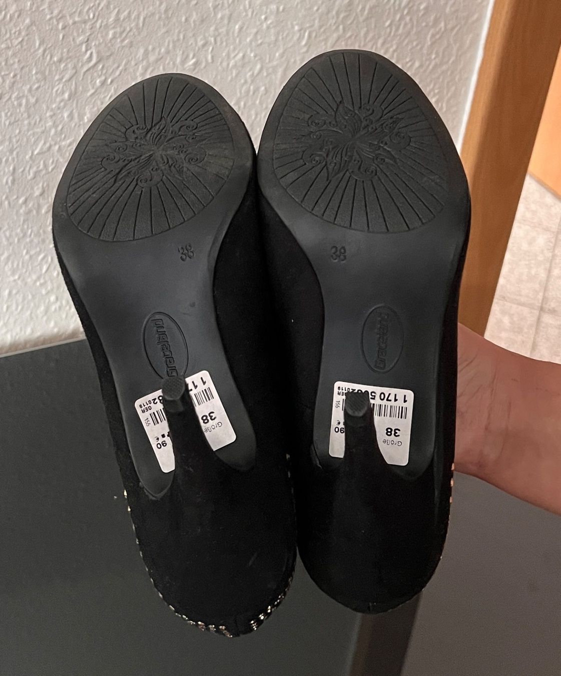 Scarpe da donna: Absatzschuhe – Nuovo e nell'imballaggio originale da Egerkingen venduto da ear_k6fg 2