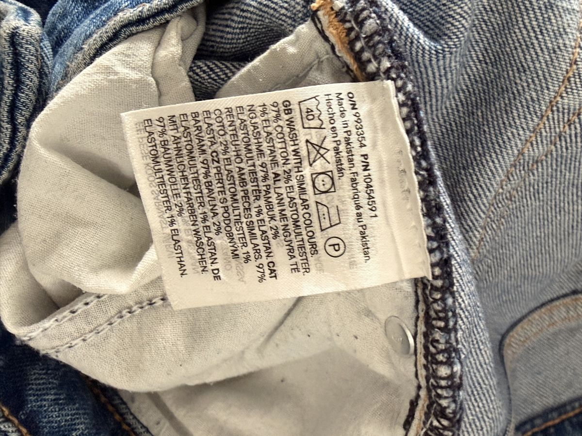H&M Jeans: Jean H&M bleu clair, taille 38 – Usato da Bulle venduto da LeMoleson 6
