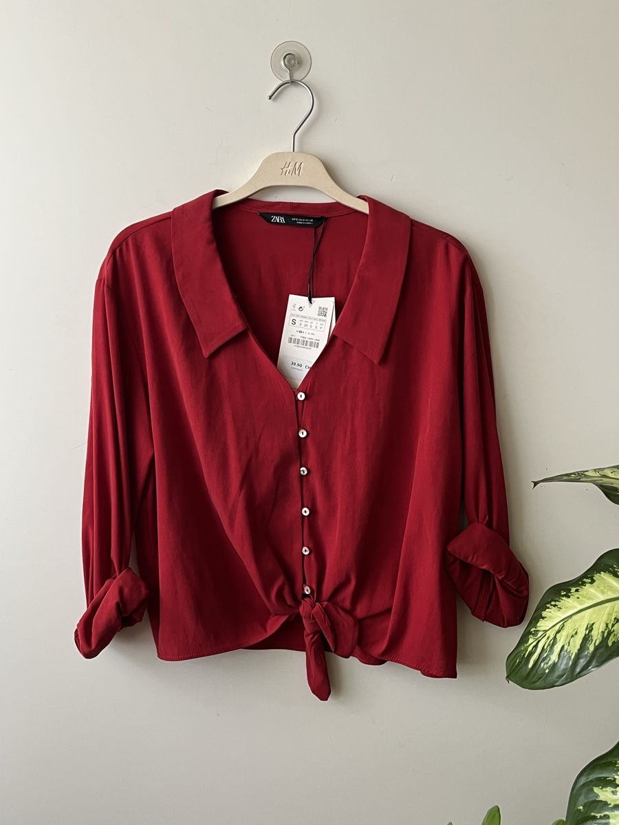 Zara Camicette: Bluse mit Knotendetail von Zara – Nuovo e nell'imballaggio originale da Bern venduto da SinaArikan