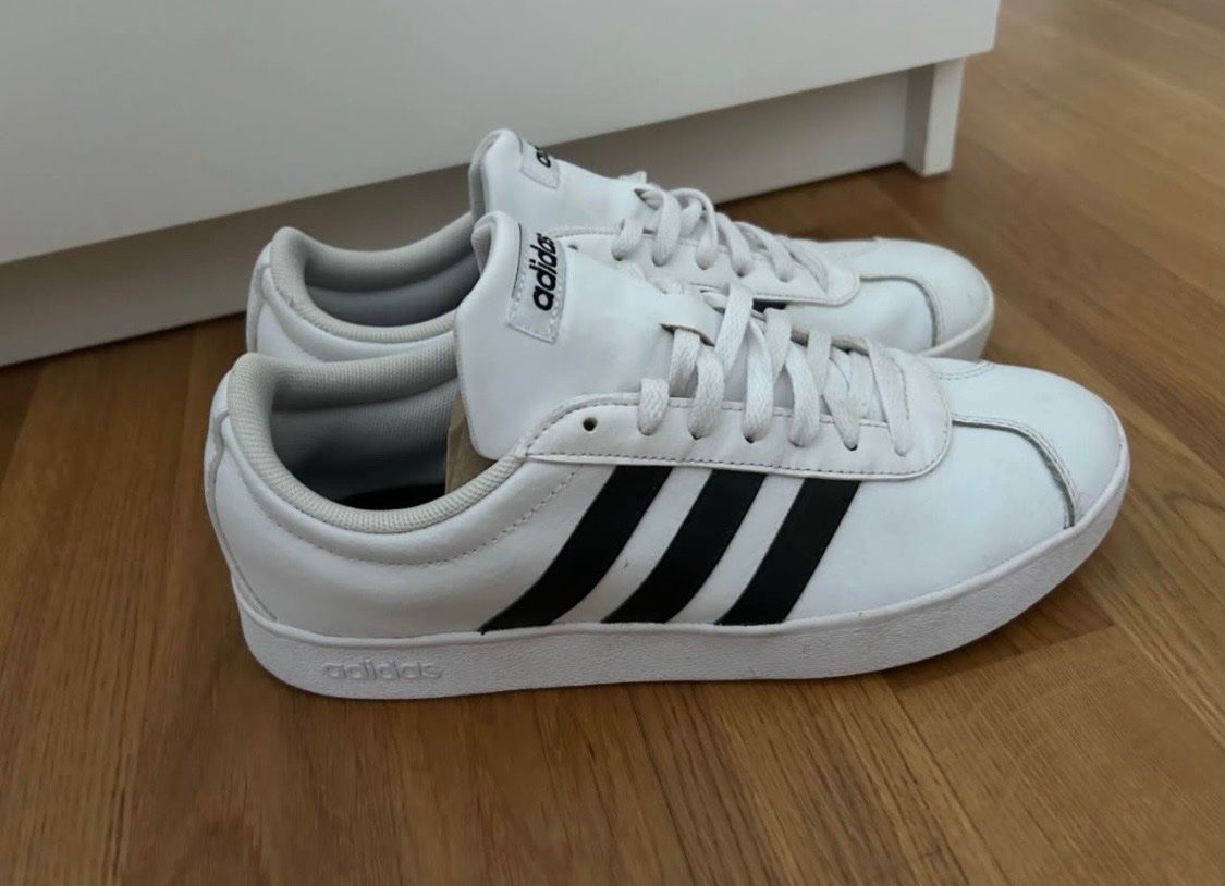 Adidas Herrenschuhe: Baskets Adidas blanches – Gebraucht aus Gland von astra18 2