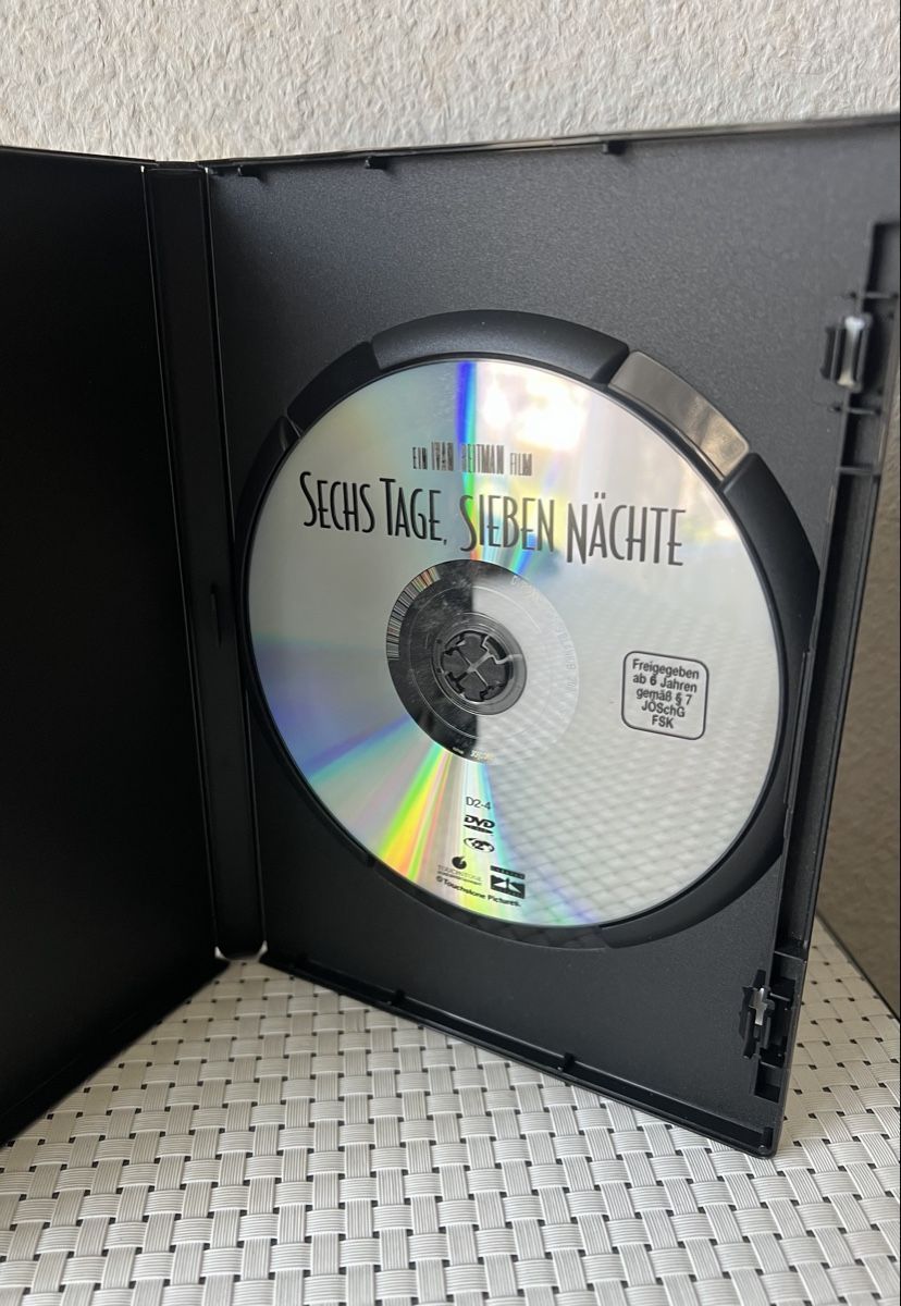 Tutti i DVDs: Sechs Tage Sieben Nächte - DVD – Usato da Flawil venduto da NiceT 2