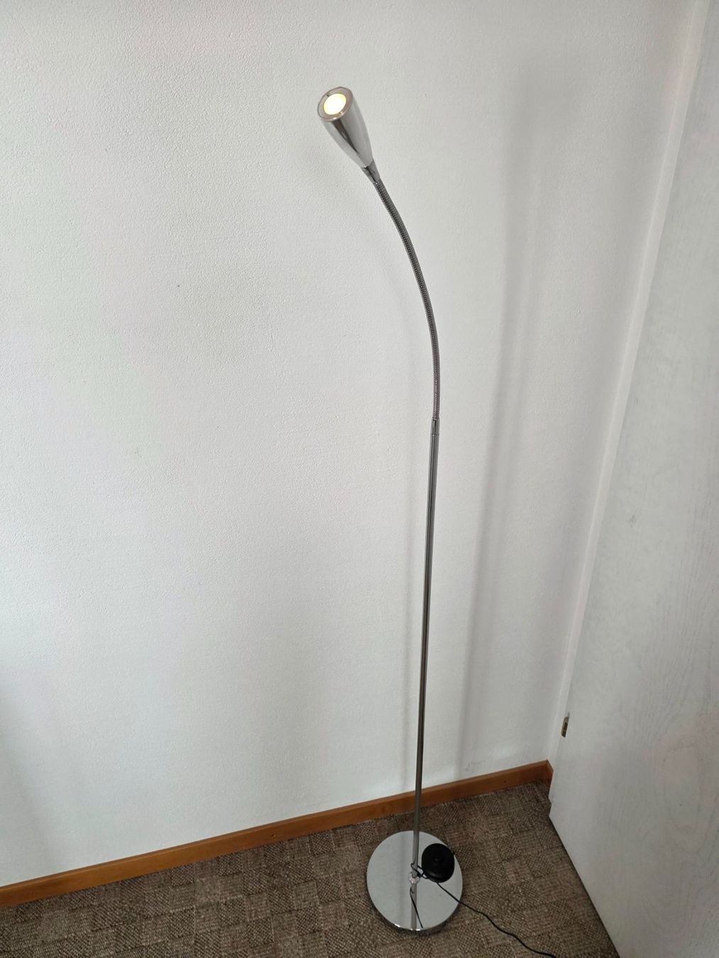 Lampade: LED Stehlampe Leselampe – Usato da Melchnau venduto da han_k5xl 1