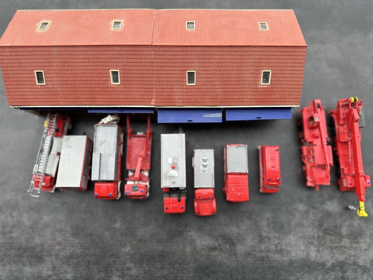 Kibri Modellini di ferrovie: Kibri Feuerwehrgebäude – Usato da Lupsingen venduto da New-Haven 3
