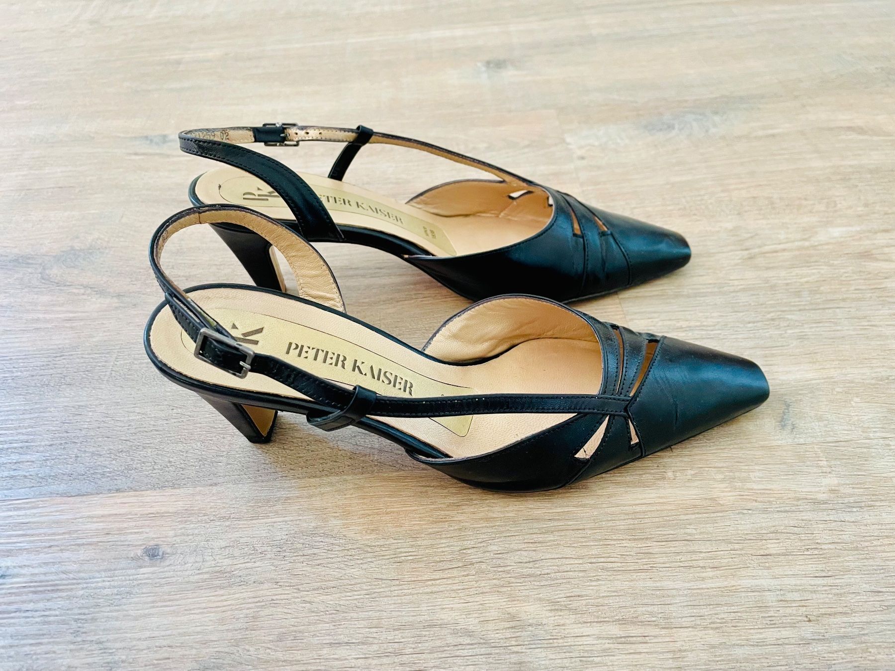 Scarpe da donna: Peter Kaiser Pumps Grösse 38 – Usato da Walliswil-Nbipp venduto da Trustable2006