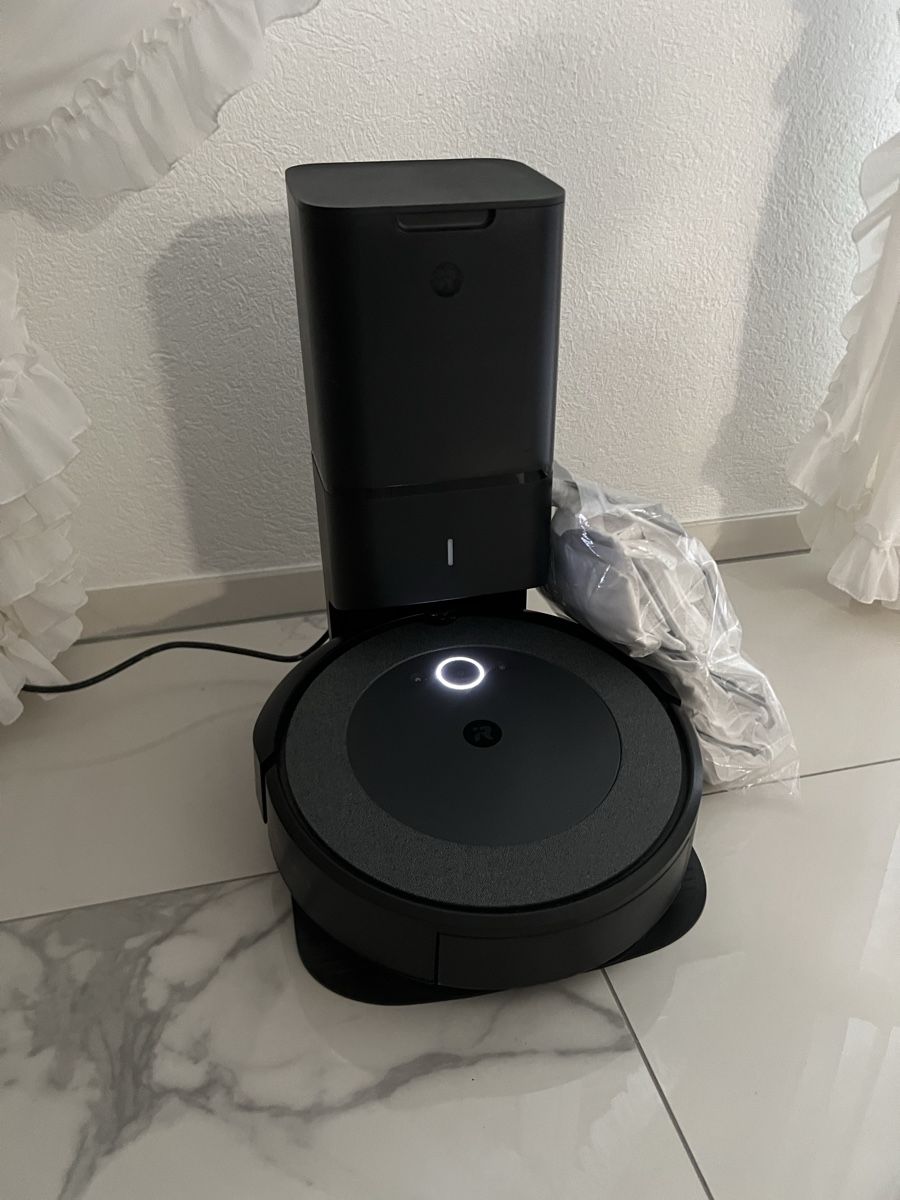 Irobot Aspirateurs & Accessoires: iRobot - Roomba i3 - gebraucht – D'occasion à Uster par reginella_97