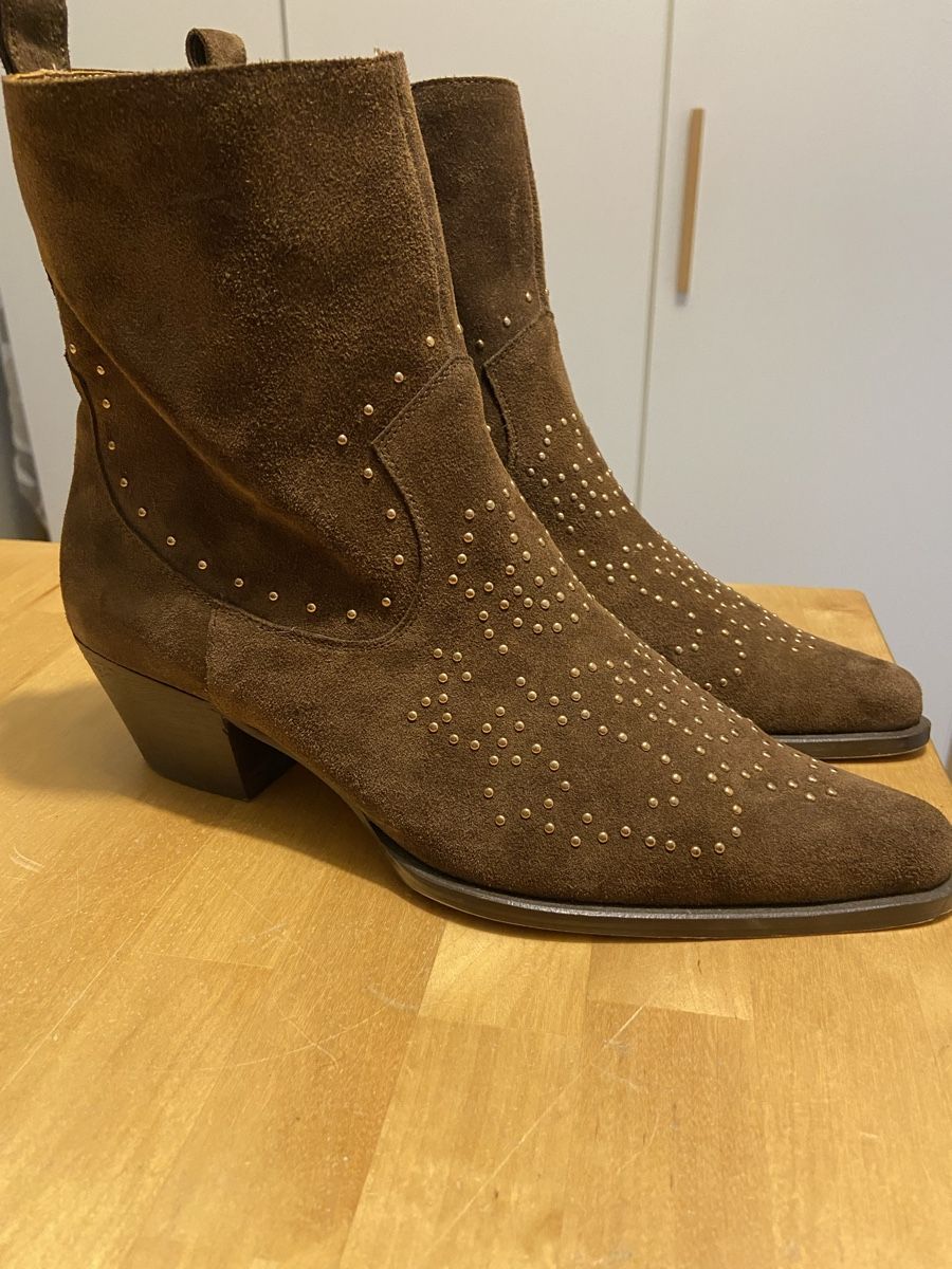 Scarpe da donna: Braune Wildleder Stiefeletten – Usato da Binningen venduto da Dodo21