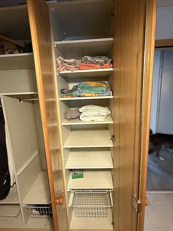 Armadi: Kleiderschrank – Usato da St. Gallen venduto da reb_k59r 1