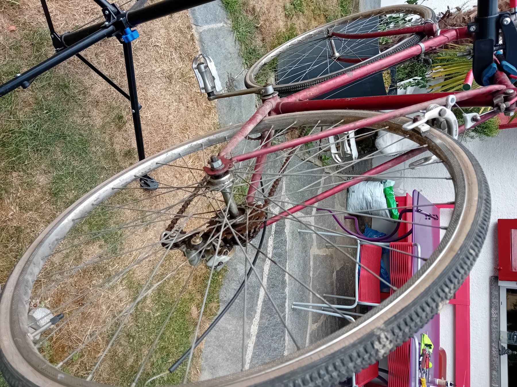 Biciclette: Vintage ELSWICK ENGLAND Bicycle Red Needs Restoration – Difettoso da Bern venduto da This_that_other_all 7