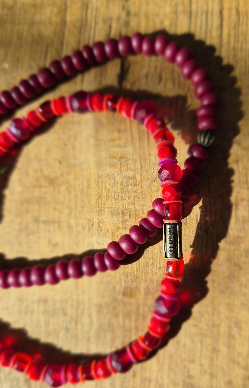 Bracciali & Braccialetti: 2 Konplott Armbänder Gummi – Usato da Eggersriet venduto da illy76 1