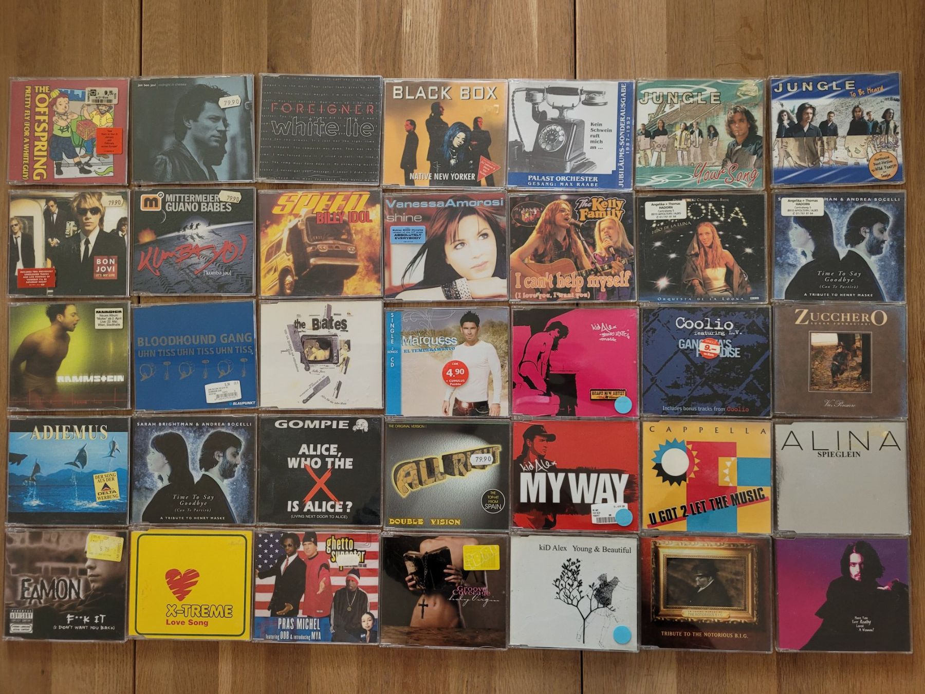 CD: Tasche mit 97 Stück CD-Singles Querbeet – Usato da Nebikon venduto da Harley-Davidson01