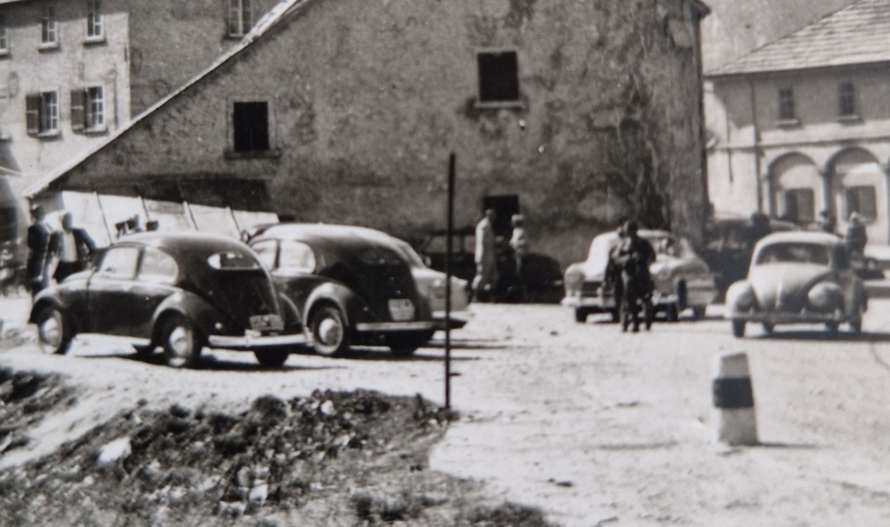 Cartoline postali: Passo San Gotthardo, VW Oldtimer, Soc. Graphique, Neuchâtel – Usato da Ebikon venduto da Donar50 1
