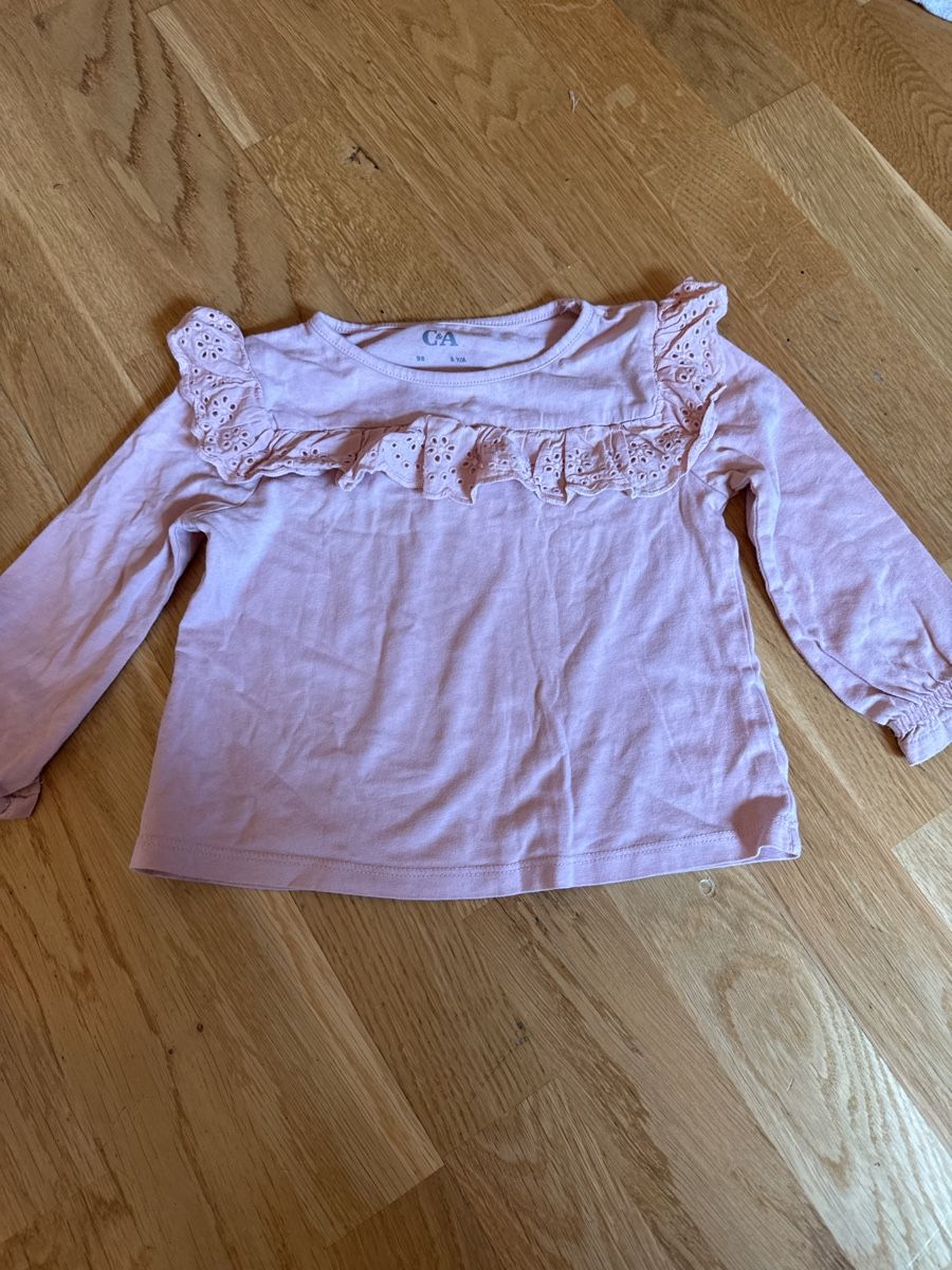 Lotti & Set di vestiti: Mädchen Langarmshirts, Gr. 98/110 – Usato da Ottikon venduto da Domito 5