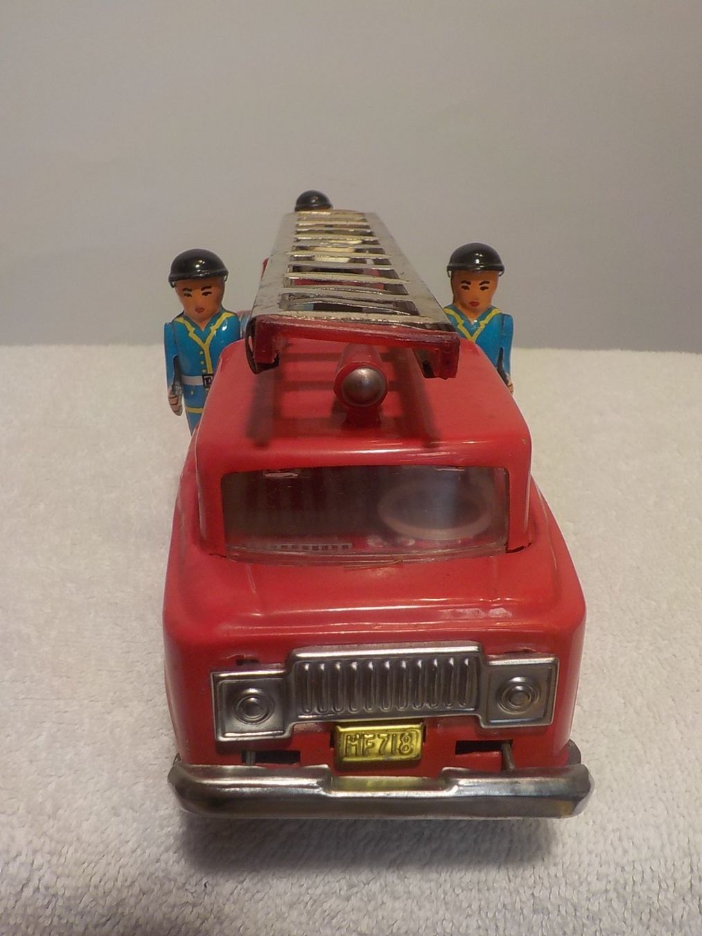 Modellautos: Blechspielzeug Feuerwehr Drehleiter Oldtimer – Gebraucht aus Bülach von Freieck 1